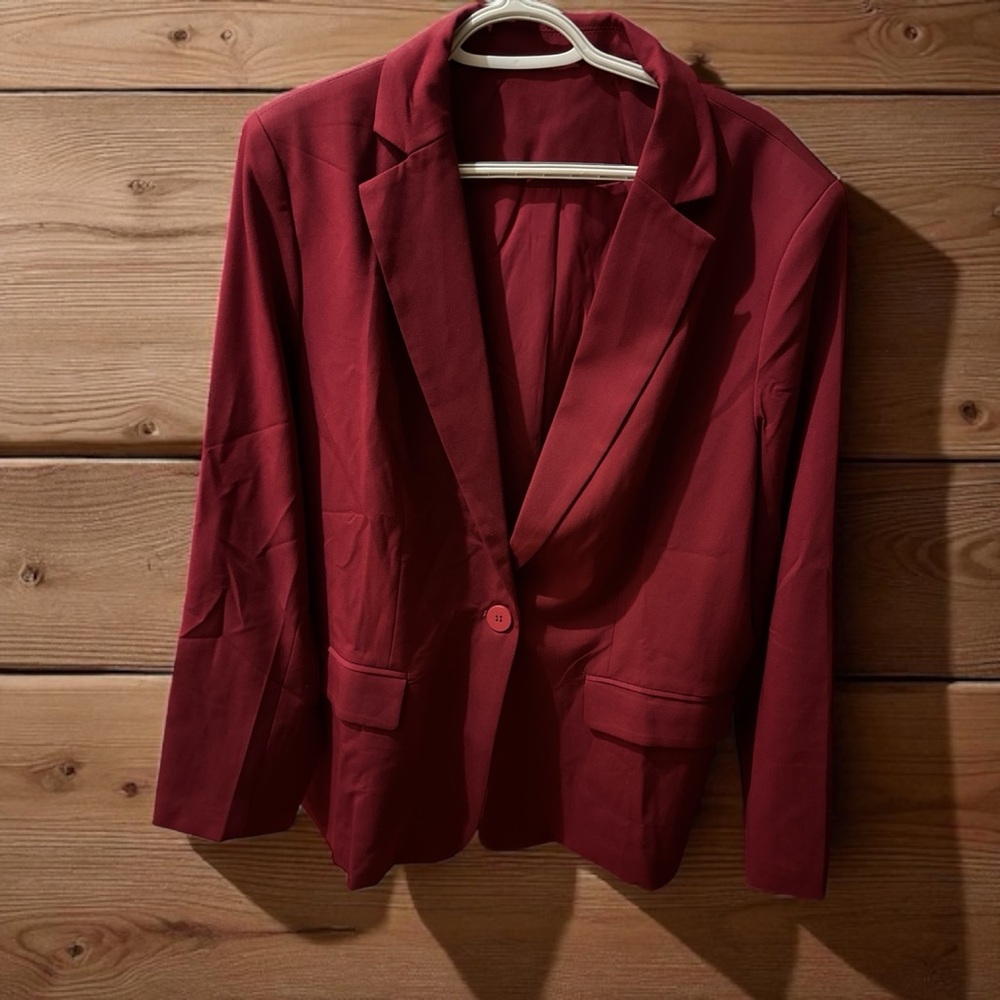 Chic Women's Burgundy Blazer